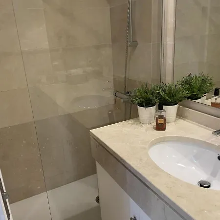 Apartman Stunning Modern 2 Bedroom - Alcazaba Lag *