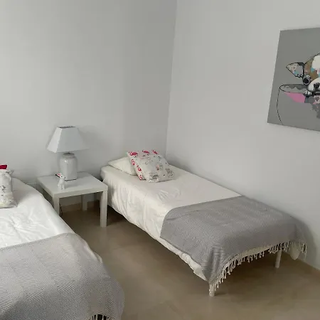 Stunning Modern 2 Bedroom - Alcazaba Lag