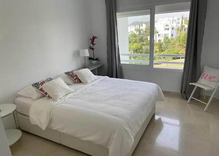 Stunning Modern 2 Bedroom - Alcazaba Lag * Estepona