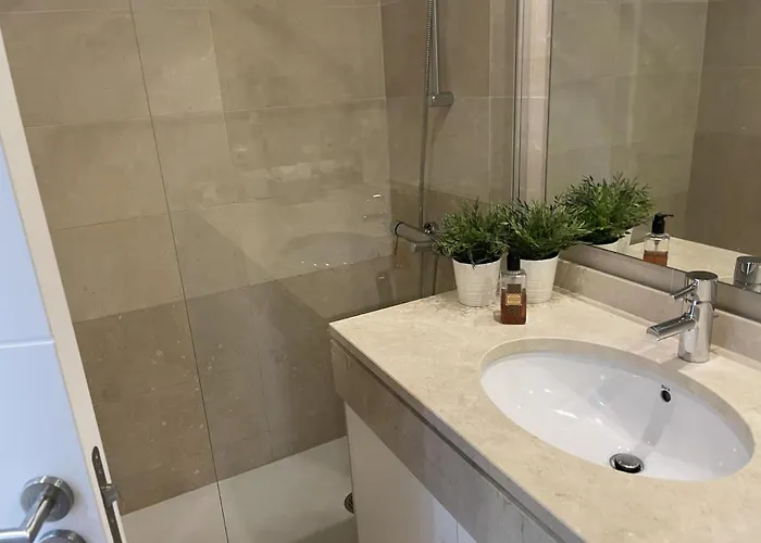 Apartamento Stunning Modern 2 Bedroom - Alcazaba Lag *