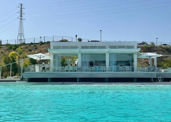 Apartamento Stunning Modern 2 Bedroom - Alcazaba Lag