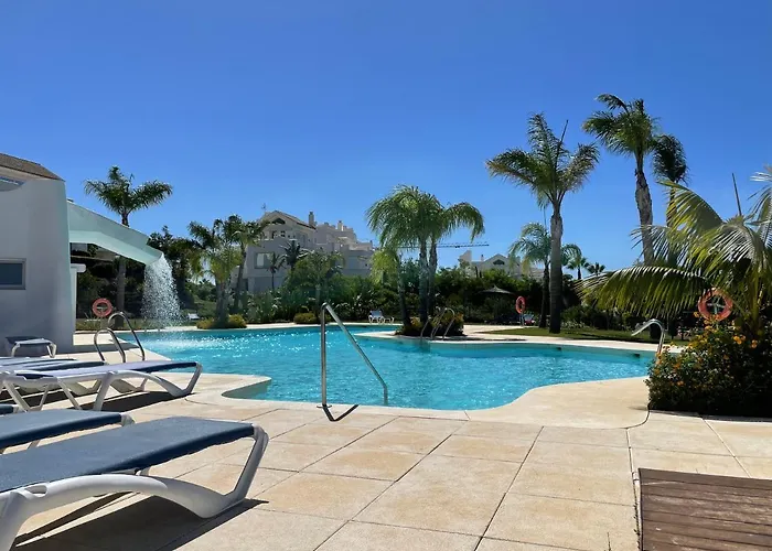 Stunning Modern 2 Bedroom - Alcazaba Lag *