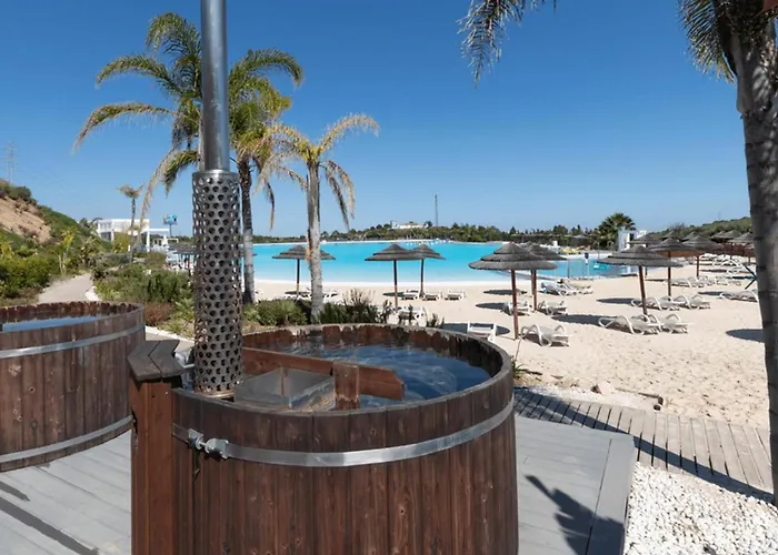 Stunning Modern 2 Bedroom - Alcazaba Lag Apartamento